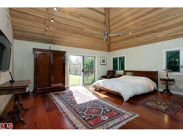 10444-camarillo-street-toluca-lake-bedroom