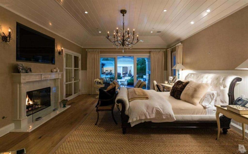 wayne-gretzky-house-lounge