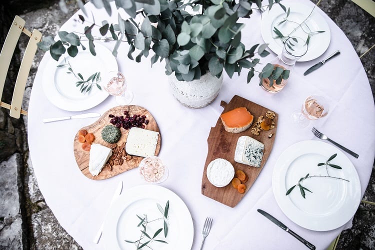 julia-child-home-table