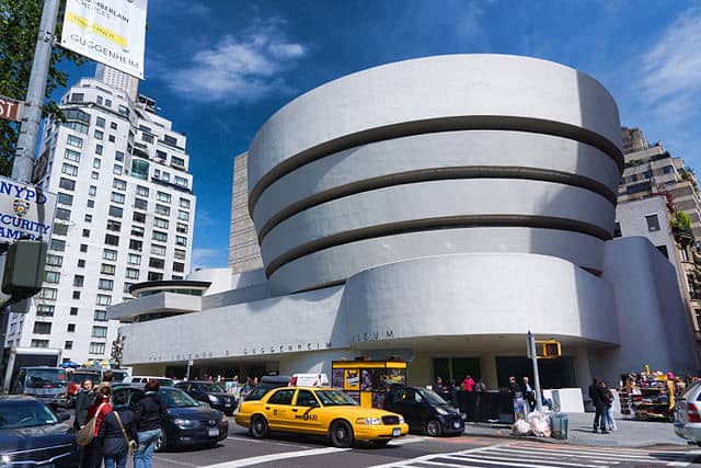 NYC_-_Guggenheim_Museum_Frank_lloyd_Wright_Buildings