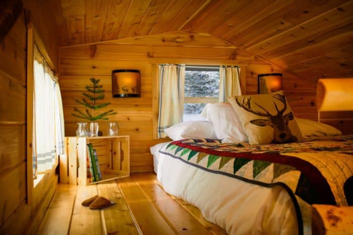 north-pole-elves-homes-interiors