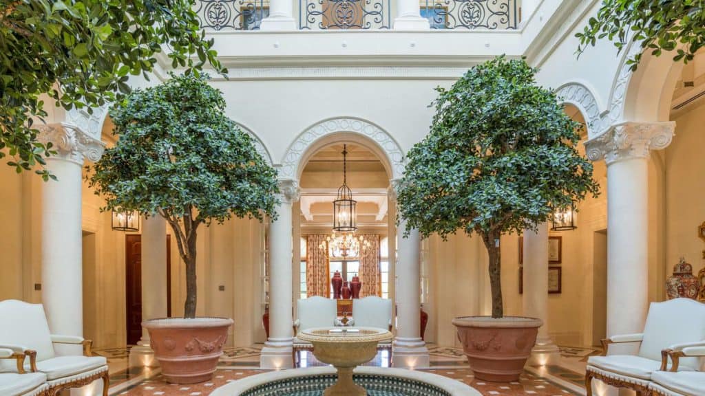 Eight-bedroom Villa in Emirates Hills - exterior 2
