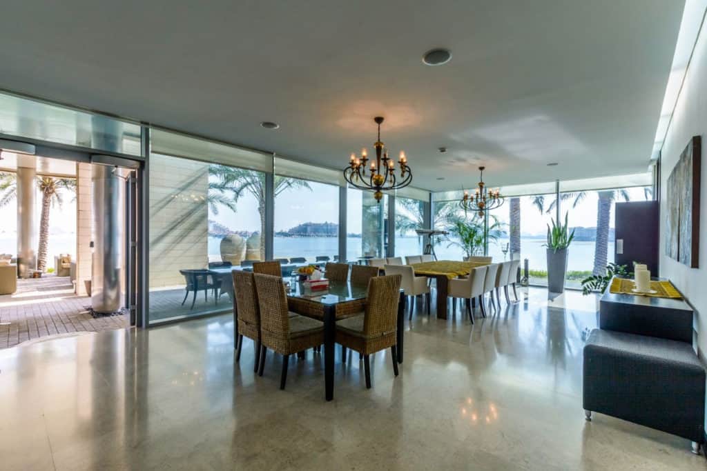 Eleven-bedroom Villa in Palm Jumeirah