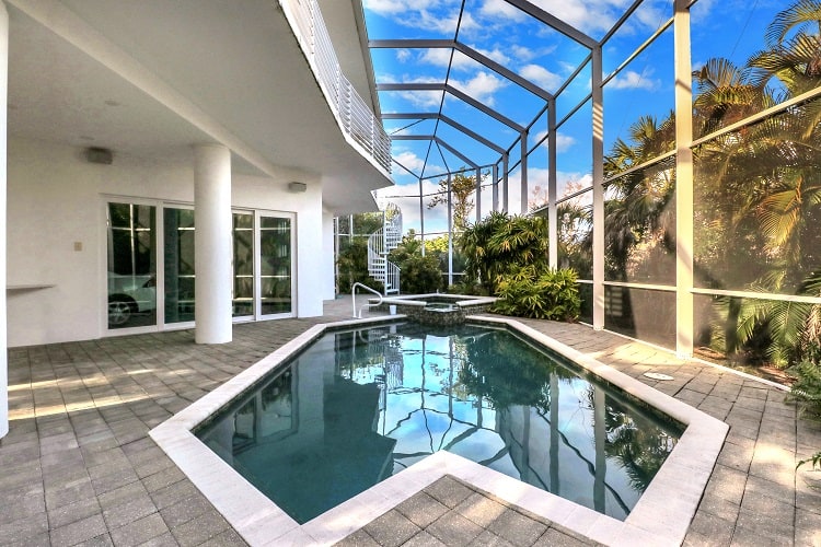 hideaway beach home on private lot going to auction