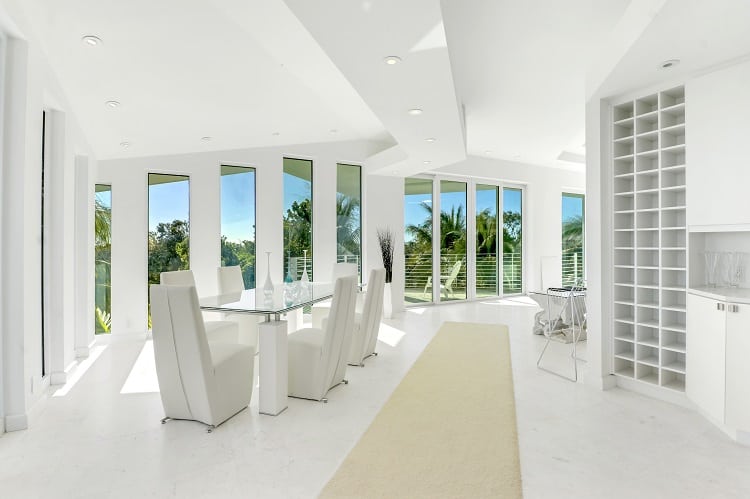 hideaway beach home on private lot going to auction