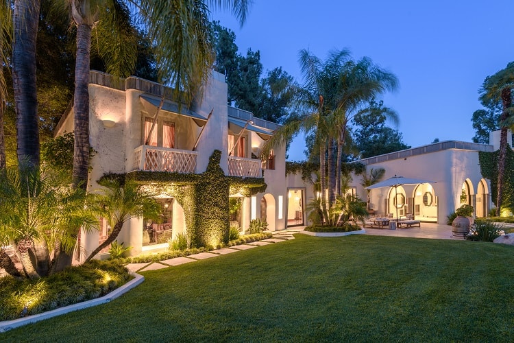 cher's former home at 2727 benedict canyon drive