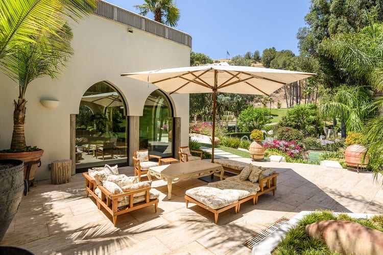 Cher's Former Home in Beverly Hills is Back on the Market with a $37 ...