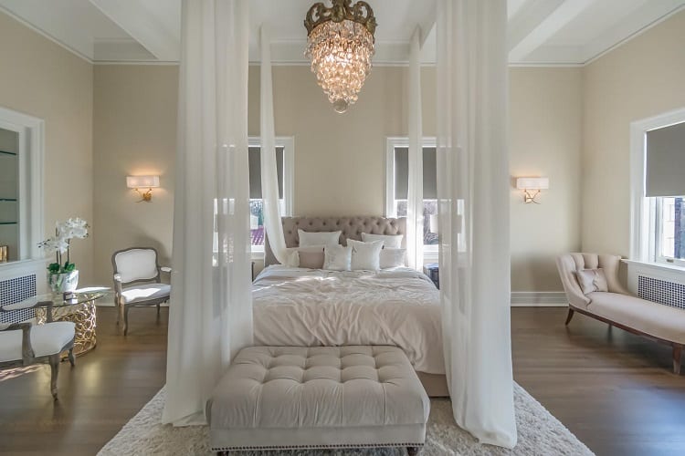 inside the gloria crest estate