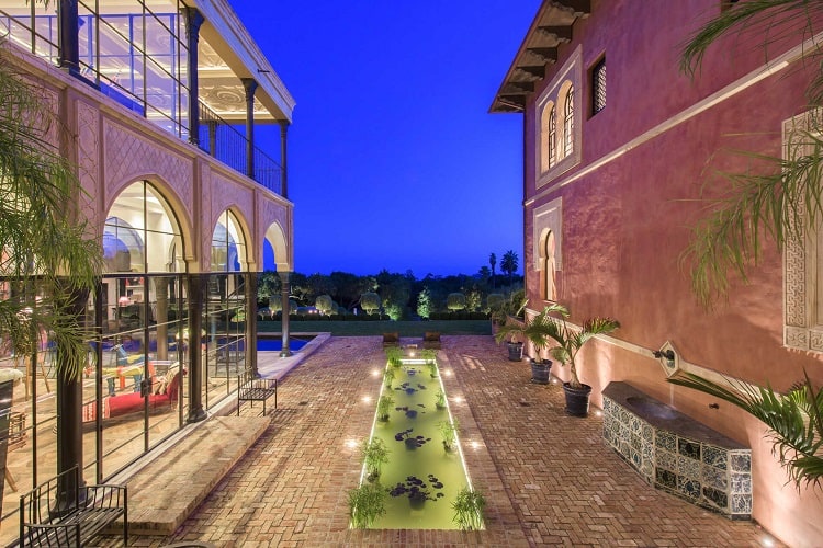  Ellen DeGeneres' new house in Montecito, Calif. 