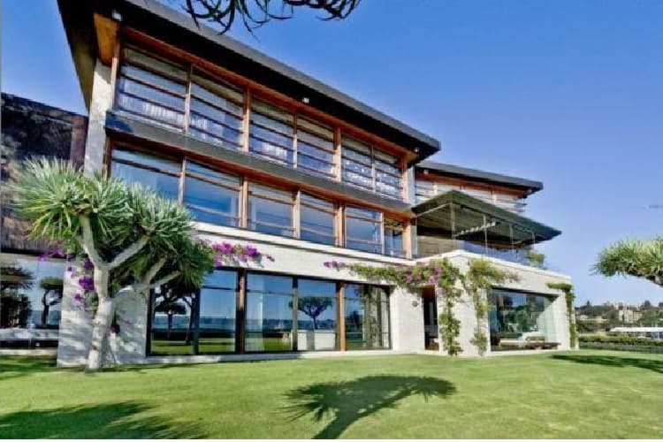 Andrew Roberts Mansion, Australia