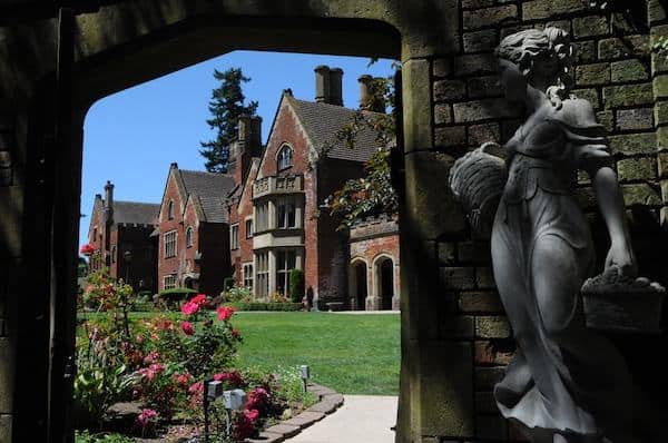 Thornewood Castle, the real Rose Red manor