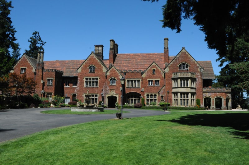 Thornewood Castle, the real Rose Red manor