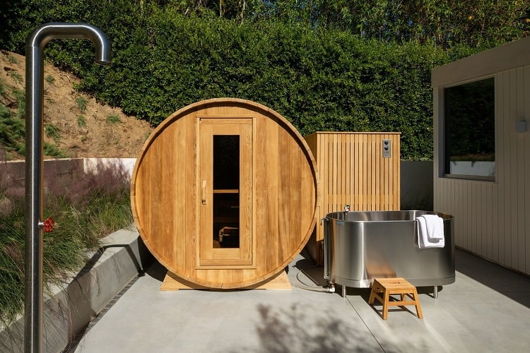 jason statham barrel sauna at home