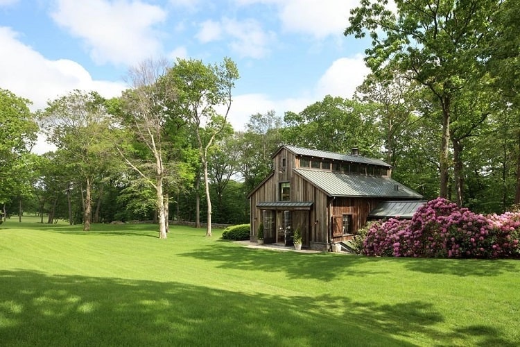 tom brady's barn guest house