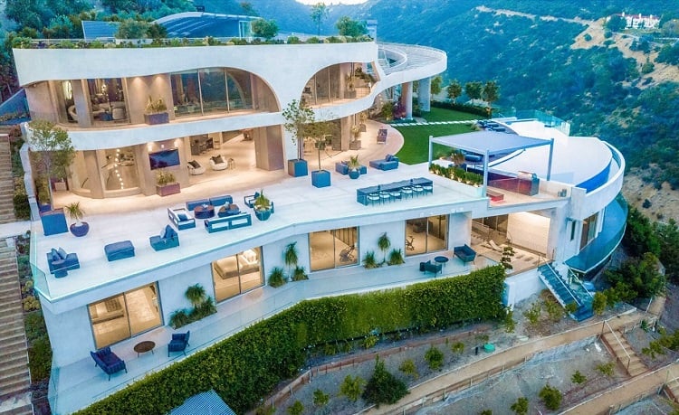 One of the Biggest Homes in the Hollywood Hills Sells for $35.5 Million -  WSJ