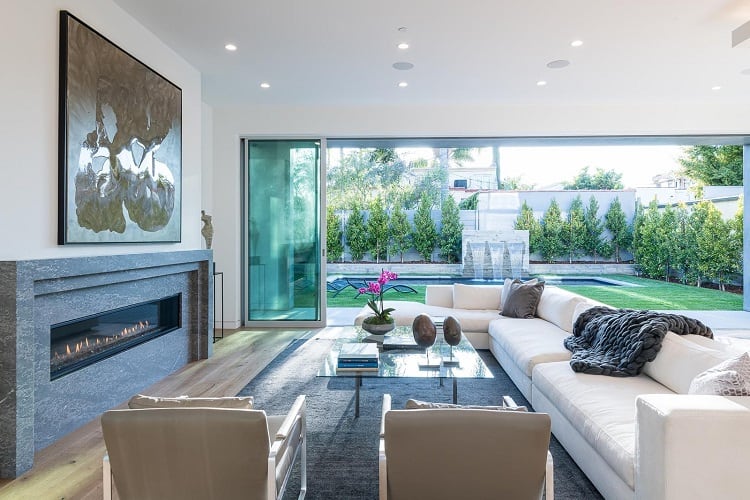 inside the gallery house in beverly hills