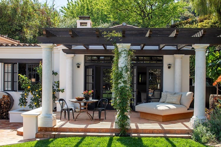 Tour Kendall Jenner’s House: A Peaceful, Art-Filled Home in Beverly ...