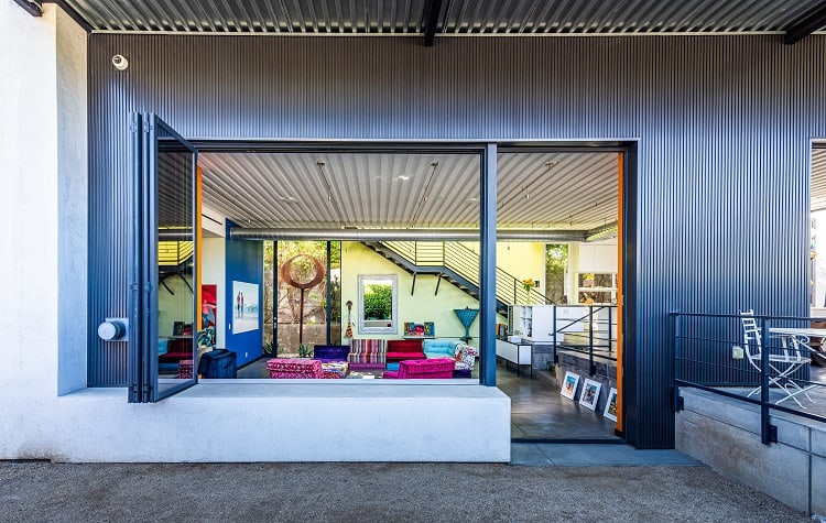 exterior of a warehouse-like home in Venica, CA. 