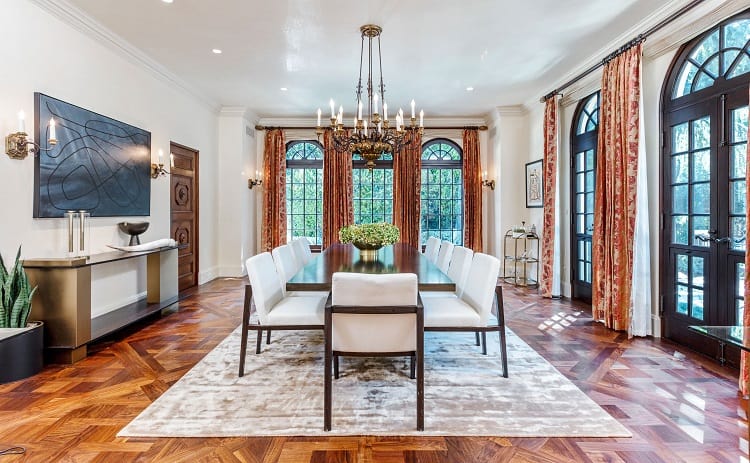 Ultra-luxurious villa on N. Roxbury Drive