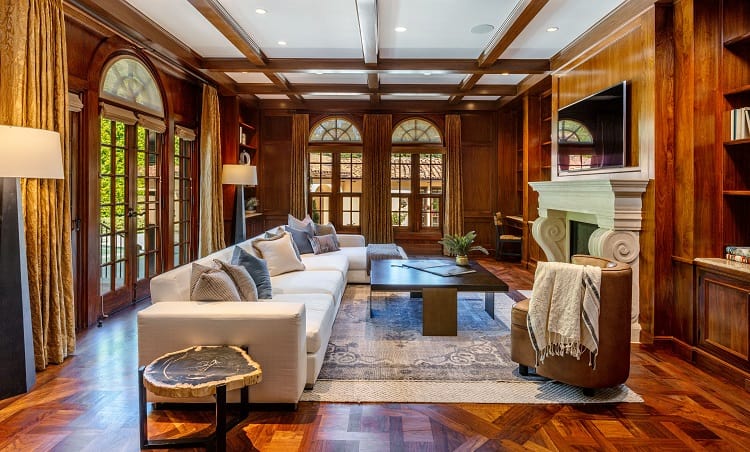 Ultra-luxurious villa on N. Roxbury Drive.