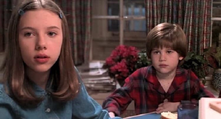 scarlett johansson as the sister in home alone 3