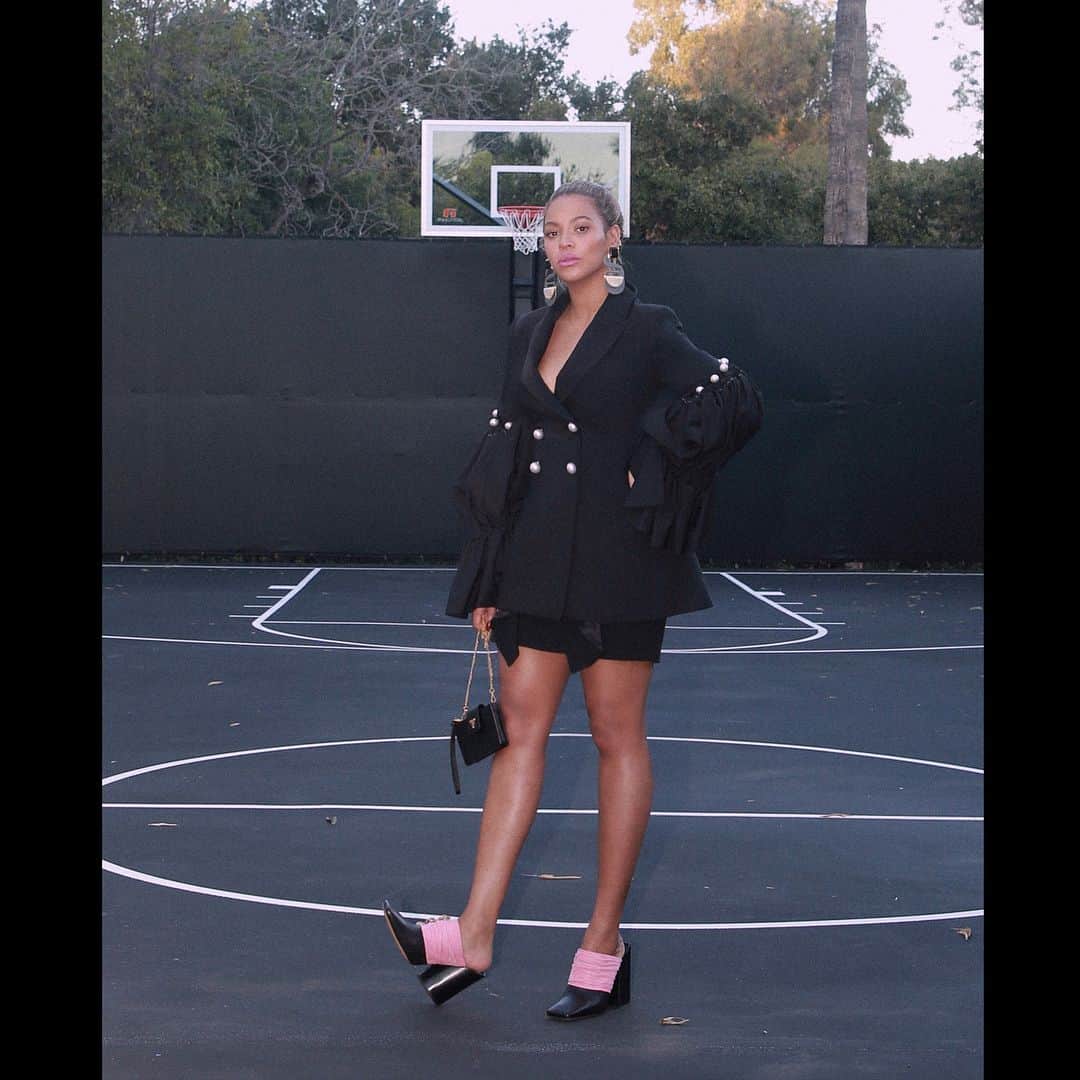 jay-z and beyonce's basketball court at their california home