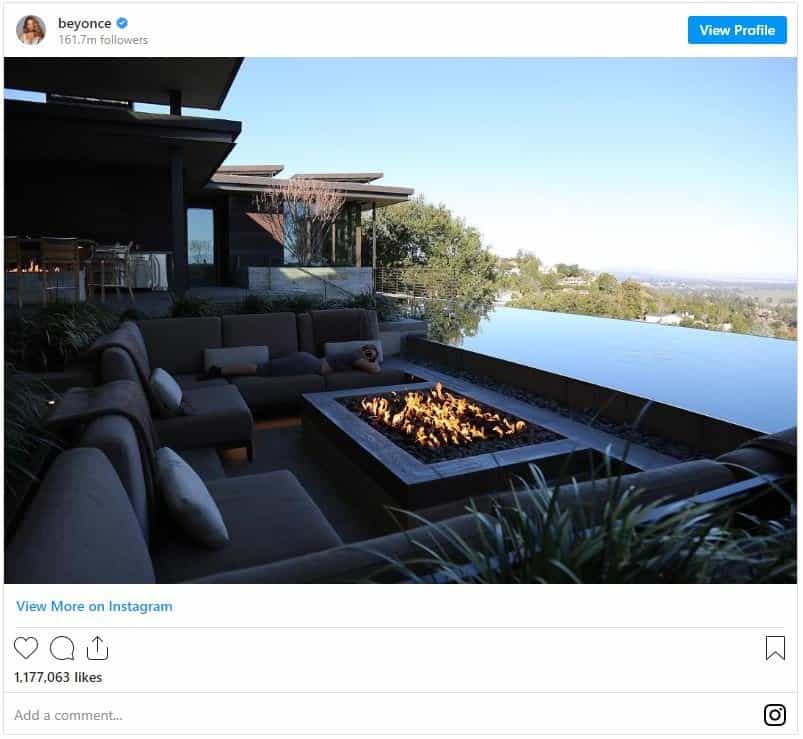 infinity pool at Beyoncé and Jay-z ' s house in Bel Air