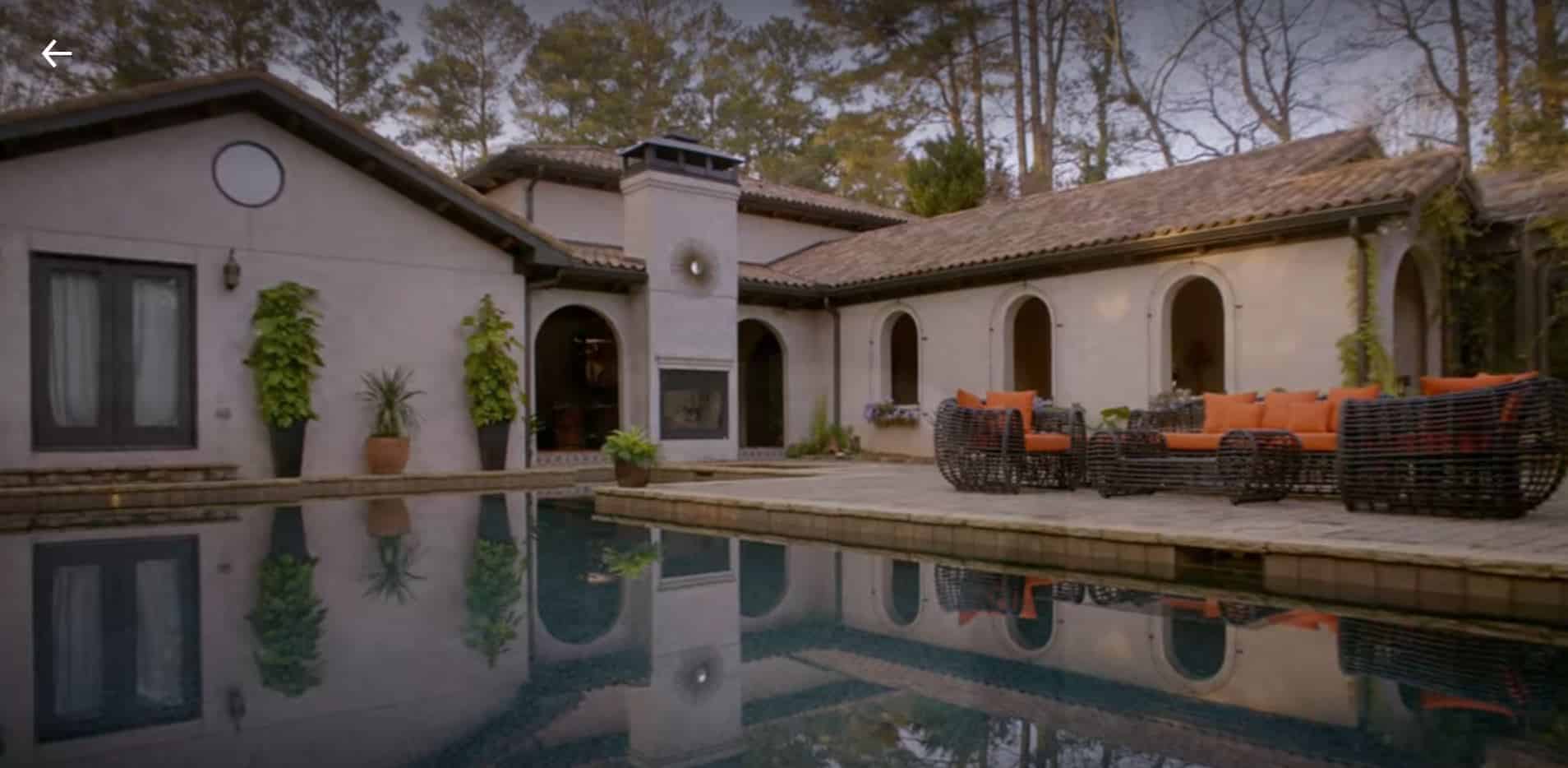 Daniel LaRusso's house and pool in Cobra Kai.