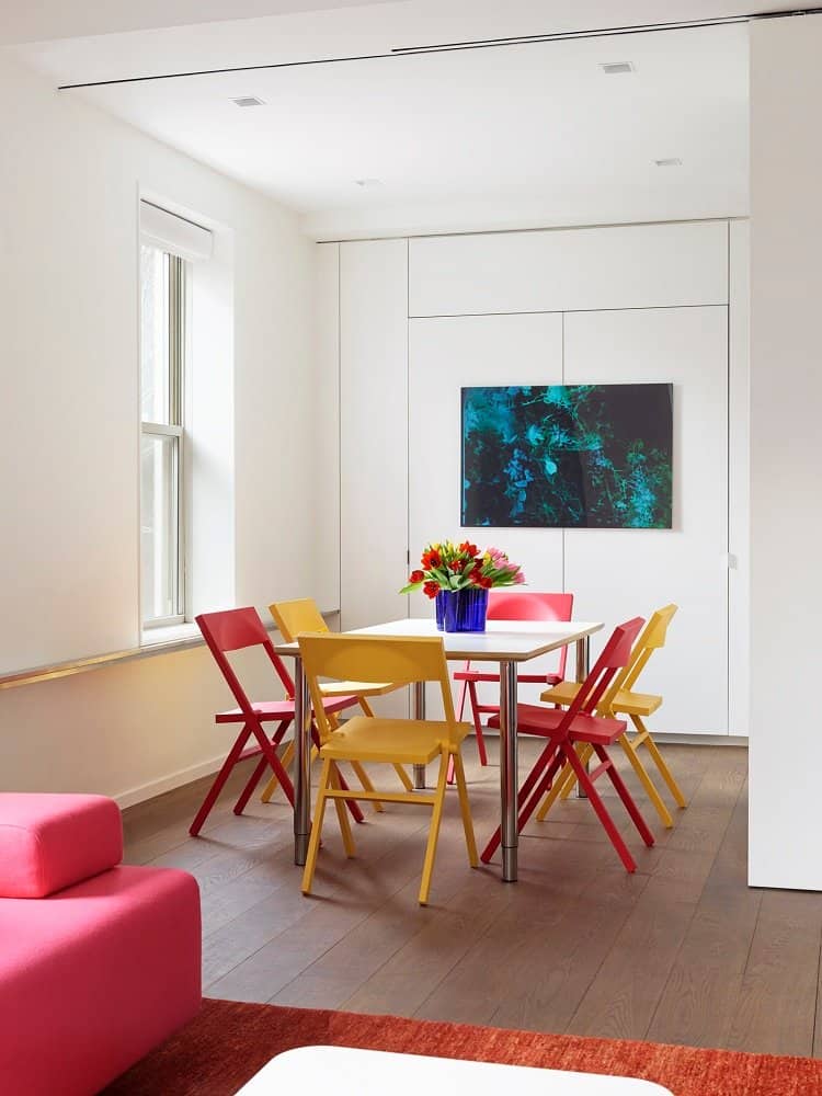 the dining room turns into a 2nd bedroom