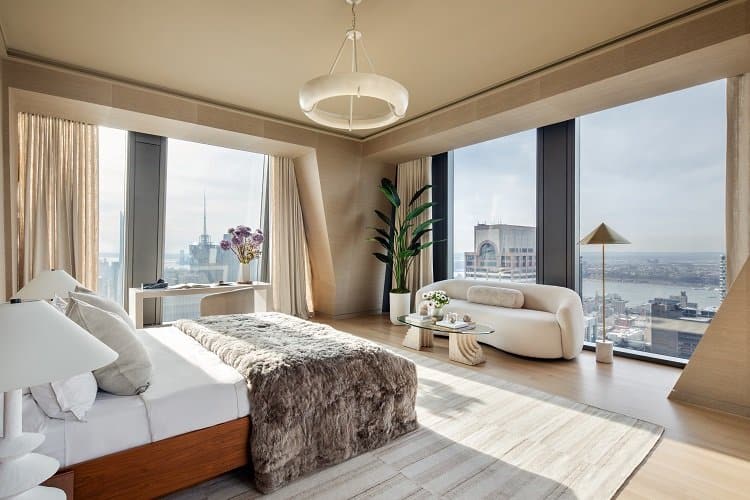 Corner bedroom in a luxury Manhattan skyscraper. Image credit: Evan Joseph