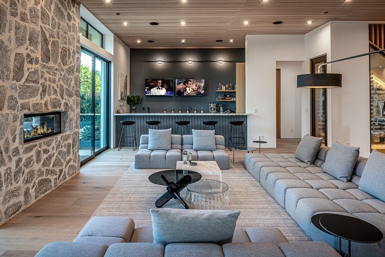 elegant-home-bar-next-to-the-living-room
