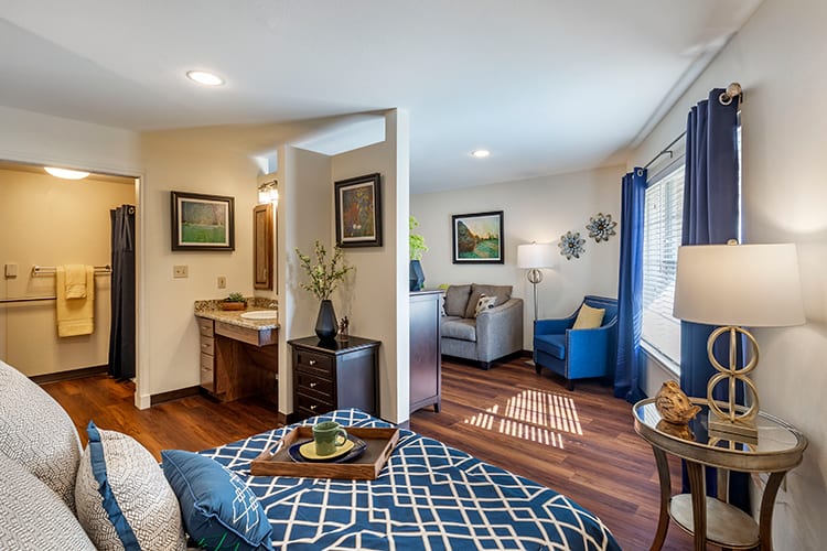 Example of a bedroom at the Brookdale Stonebridge Ranch, a top-rated assisted living and Alzheimer's and dementia care