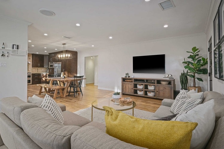 inside a los angeles house featured on the tv show the office