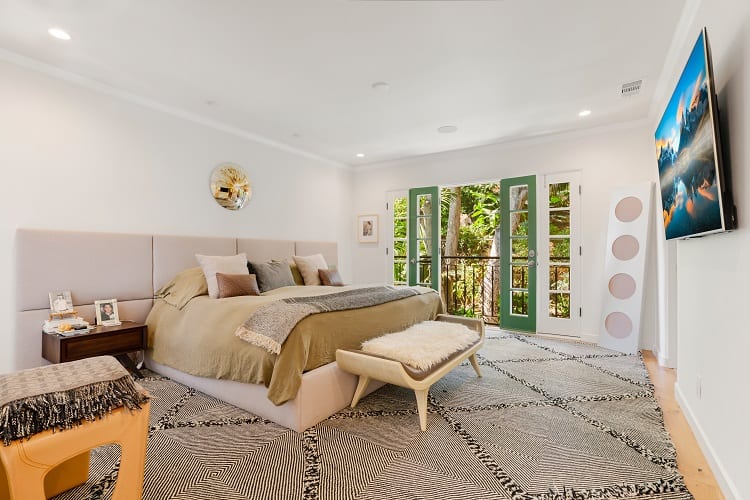 bright owner's suite in los angeles villa