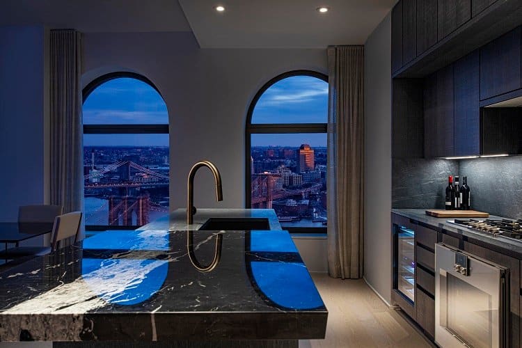 ultra-luxurious-kitchen-with-manhattan-views