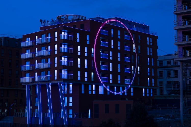 There's is an actual circle on the apartment building featured on the show. 