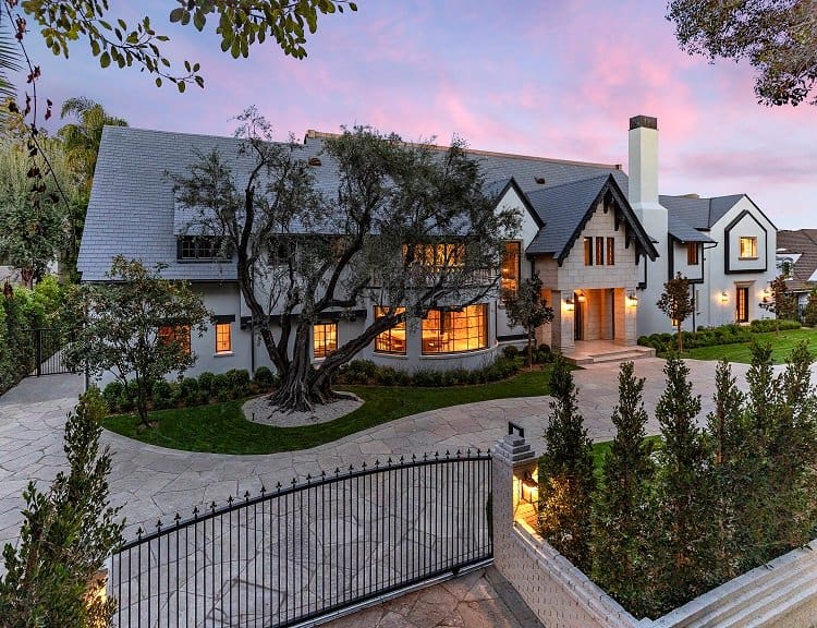 exterior of an elegant luxury home in beverly hills