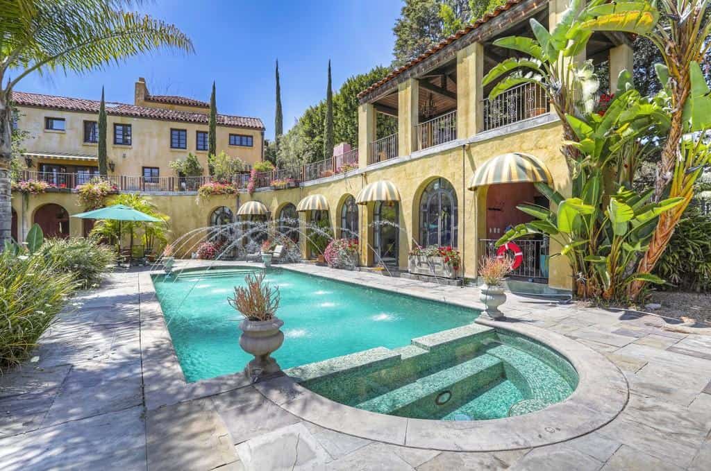 pool and outdoor area of the lovely villa sophia