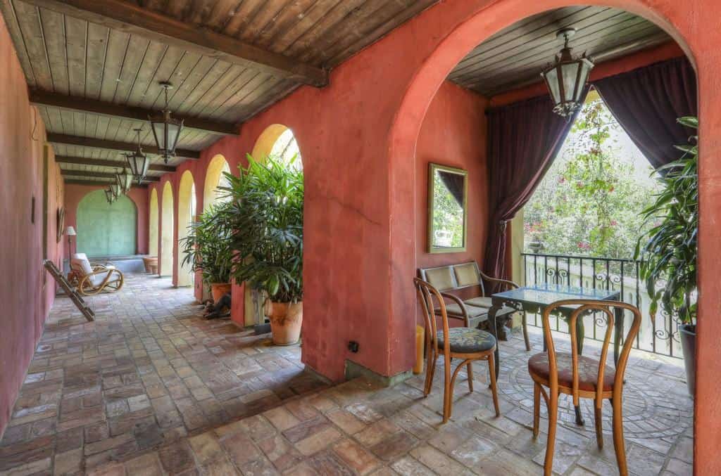 tuscan villa in los angeles 