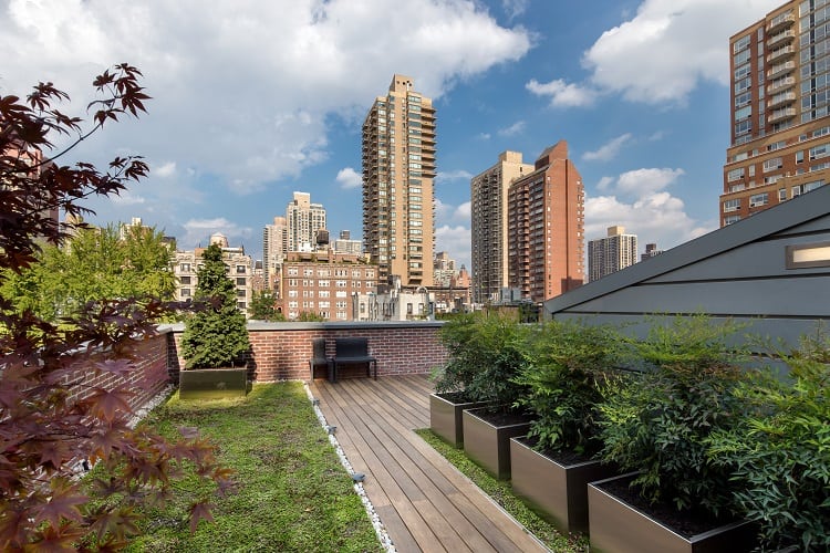 rooftop garden of the waterfall mansion with Manhattan views