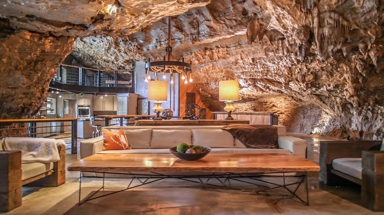 Beckham Creek Cave Lodge in Jasper, Arkansas, a mansion built inside a cave