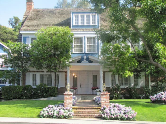 Are they Real? The PicturePerfect Houses of Wisteria Lane in