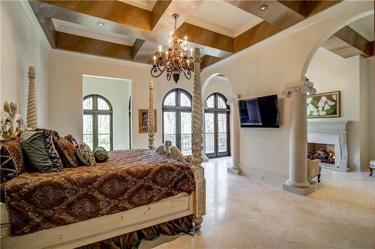 offset and cardi b's bedroom in their Atlanta mansion
