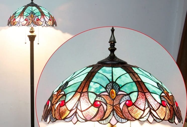 beautiful-stained-glass-tiffany-style-lamp