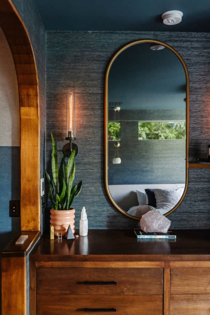 ‘13 Reasons Why' Star Tommy Dorfman Wants 2.3 Million for Stylish