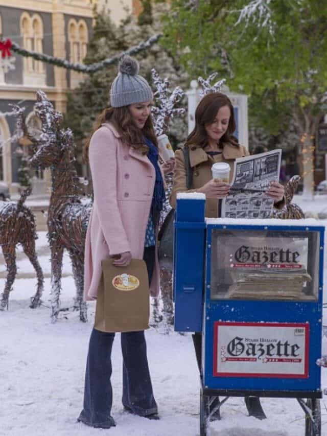 cropped-lorelai-and-rory-in-stars-hollow.jpg