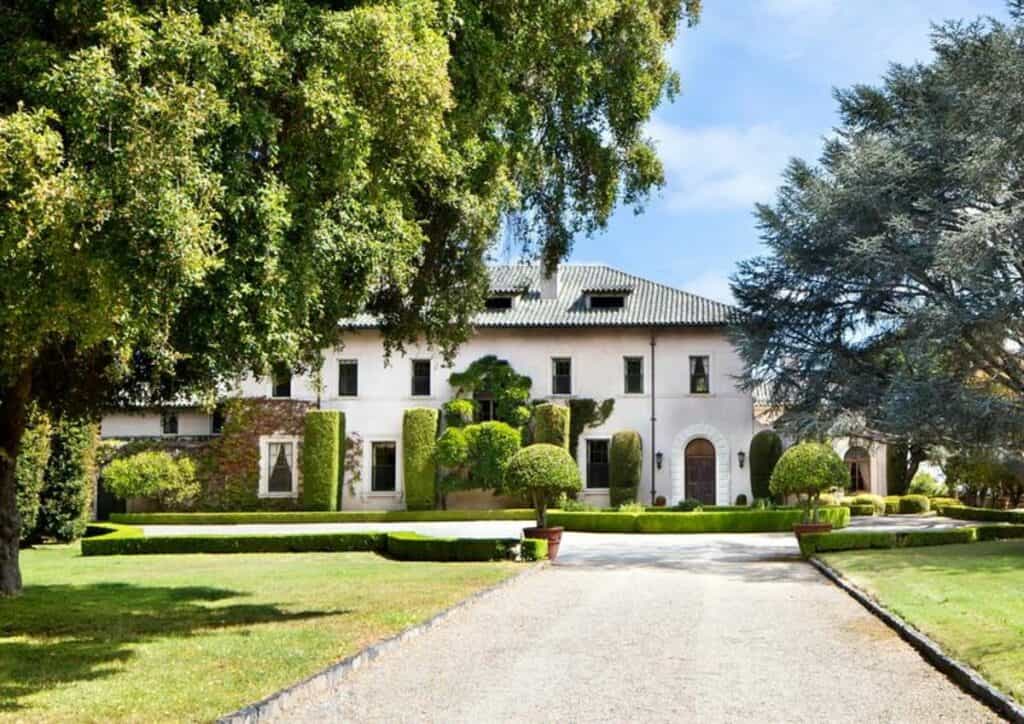 The last house Elon Musk is looking to offload is a sprawling estate near San Francisco, currently on the market for $32 million.