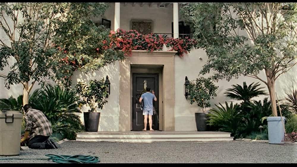 The Holiday scene showing the exterior of Amanda's house in Los Angeles.
