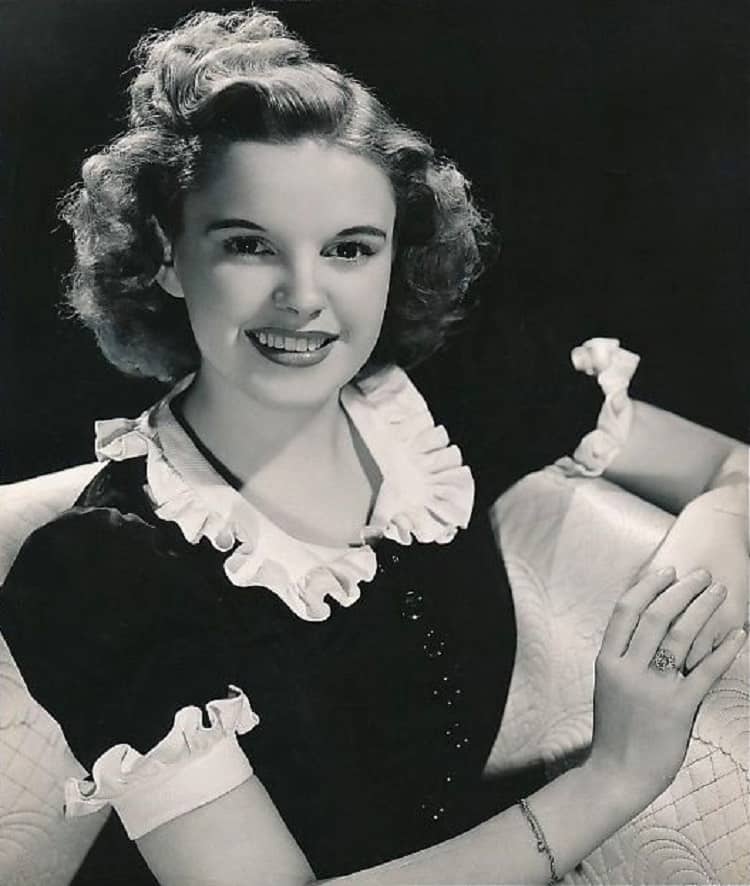 Photograph of Judy Garland issued after completion of her 1939 films: The Wizard of Oz and Babes in Arms.