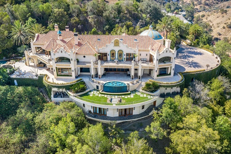 An Andalusian-style villa built on the grounds of the former Tate/Polanski house on Cielo Drive.
